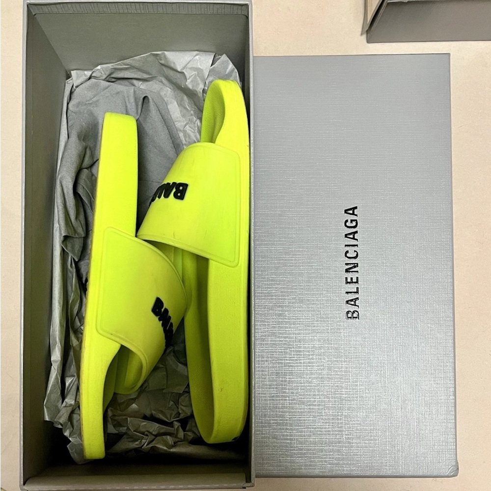 AUTHENTIC Balenciaga Pool Slides 'Fluo Yellow'